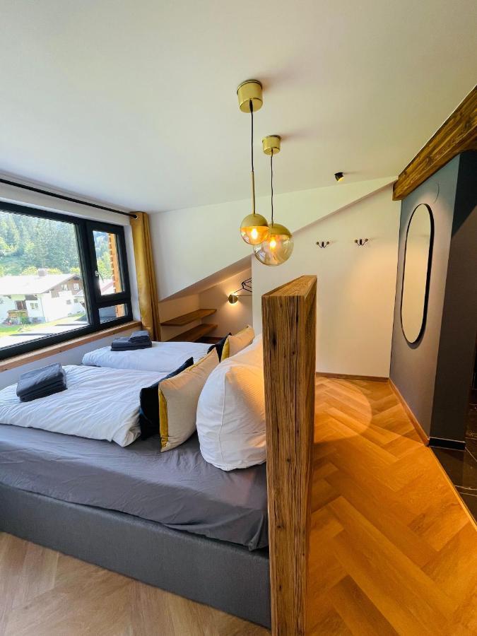 Kwt Lodge